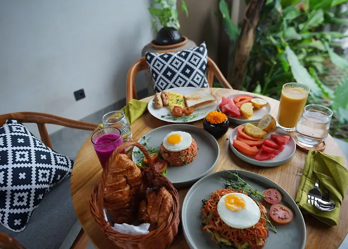 The Shanti Graha Hotel 4*