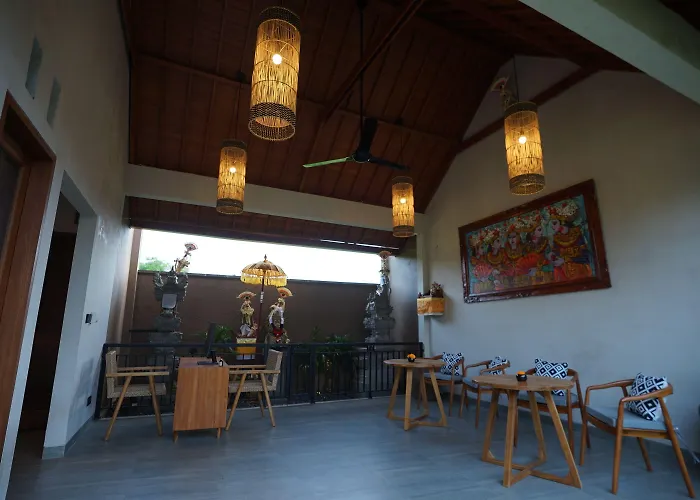The Shanti Graha Hotel 4*