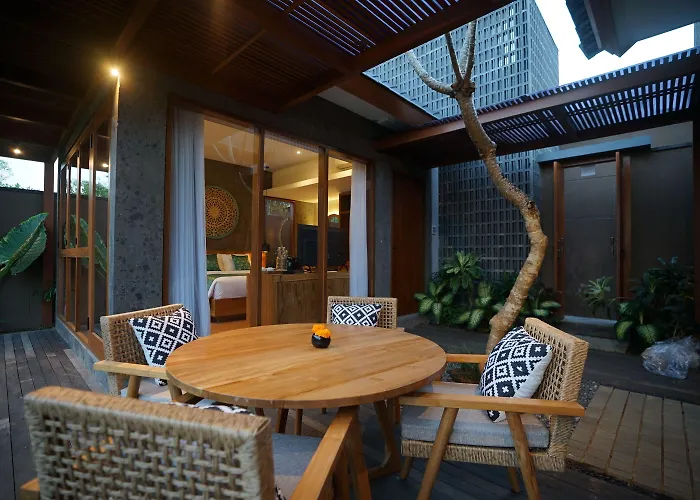 The Shanti Graha 4*